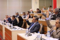 Baskan Sandal Açiklamasi 'Adalet Mahallesi'nin Kroniklesen Dönüsüm Sorunu Çözülüyor'