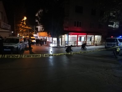 Izmir'de Iki Grup Arasinda Silahli Çatisma Açiklamasi 1 Ölü, 4 Yarali