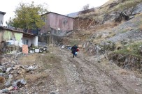 Saglik Çalisanlari Kapi Kapi Dolasarak Asi Çalismalarini Sürdürüyor