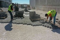 Sanliurfa'da Sicak Asfalt Ve Kilitli Beton Parke Çalismasi