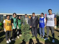 Sultanbeyli'de Gençler Doga Için Yaristi