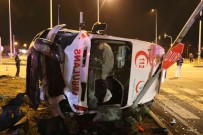 Hasta Tasiyan Ambulans Otomobille Çarpisti Açiklamasi 5 Yarali