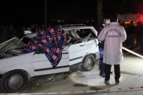 250 Metre Zikzaklar Çizen Otomobil Park Halindeki Araca Çarpti Açiklamasi 1 Ölü, 3 Yarali