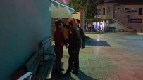 Camiye Giren Hirsiz Kovalamacayla  Yakalandi, Üzerinden Uyusturucu Çikti
