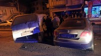 Sakarya'da Panelvan Ile Otomobil Çarpisti Açiklamasi 2 Yarali Haberi