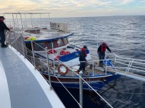 Ahsap Teknede 79 Göçmen Kurtarildi