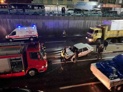 Iki Otomobil Kaza Yapti Açiklamasi 3 Yarali