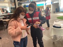 Izmir'de Jandarma Ekipleri Kadinlara KADES Uygulamasini Anlatti