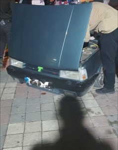 Izmir'de Otomobilde Uyusturucu Madde Ele Geçirildi Açiklamasi 2 Süpheli Tutuklandi
