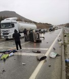 Kütahya'da Hafif Ticari Araç Ile Tir Çarpisti Açiklamasi 3 Yarali