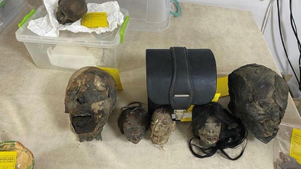 İzmir'de ele geçirilen eserler şoke etti! Kesik baş detayı...