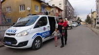 3 Katli Binada Yangin Çikti Minik Çocuklari Polis Isitti