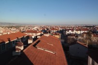 Çatilar Rüzgârdan Degil Kötü Isçilikten Uçuyor