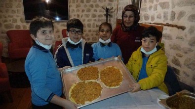 Çocuklar 'Katikli Ekmek Atölyesinde' Hünerlerini Sergiledi