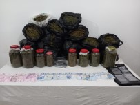 Evden 26 Kilo Uyusturucu Çikti