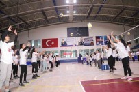 Hakkari'de Fabrika Voleybol Okulu Açildi