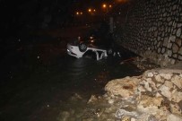 Mersin'de Otomobil Denize Uçtu Açiklamasi 1 Yarali
