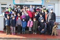 Ögrencilere Okul Yolunda Nelere Dikkat Etmeleri Gerektigi Anlatildi