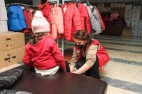 Altindagli Çocuklara Sicacik Hediye