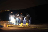 Arazide Silah Ve Biçak Darbeleriyle Öldürülmüs Halde Ceset Bulundu