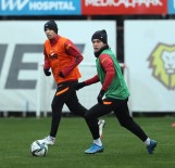 Galatasaray Basaksehir Maçi Hazirliklarini Sürdürdü