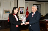 Gaziantep'ten Tekirdag'a Toprak Ve Türk Bayragi