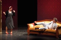 'Hirsiz' Isimli Tiyatro Oyunu Bilecik'te Sahnelendi