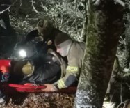 Kar Sevinci Yasarken 200 Metrelik Uçuruma Yuvarlanan Genç Itfaiye Ekiplerince Kurtarildi