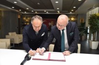 Selendi'ye Çok Amaçli Etkinlik Salonu Için Imzalar Atildi