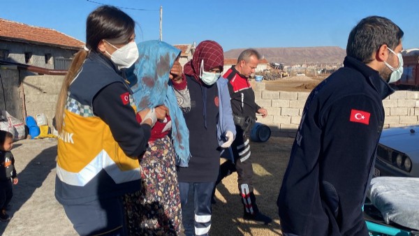 Aksaray'da köpek yumurtaları yedi, tüfek, taş ve sopalar konuştu