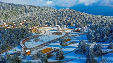 Denizli Teleferik Ve Bagbasi Yaylasi Beyaza Büründü