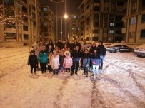 Bayburt Kent Merkezi Beyaza Büründü, Çocuklar Karin Tadini Çikartti