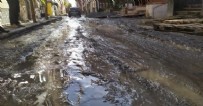 Bitmeyen yol çalışması: Cadde çamur deryasına döndü! CHP’li Bakırköy Belediyesi’ne tepkiler artıyor