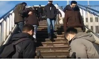 CHP'li İBB'nin onarmadığı arızalı üst geçit asansörü engelli vatandaşlara zor anlar yaşattı!