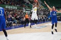 Frutti Extra Bursaspor, Anadolu Efes'i Agirladi