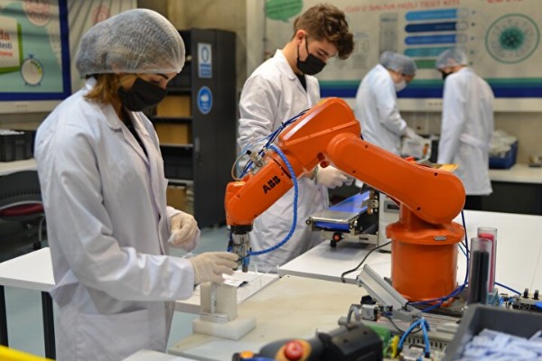 Avrupa'nın talip olduğu test kitini denediler