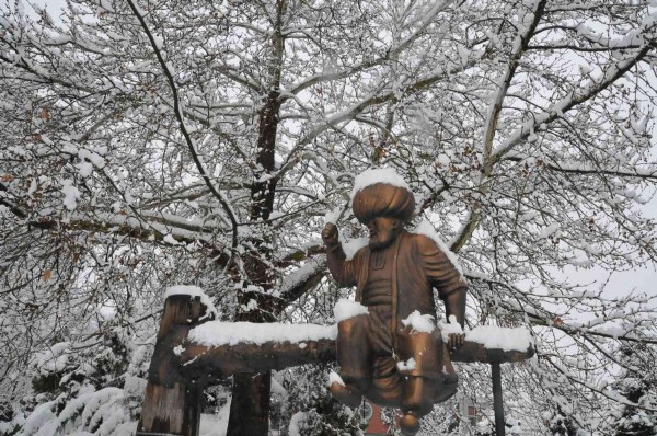 Kartpostallık kar manzaraları! Kar kalınlığı 30 santimi buldu!