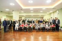 Baskan Sögüt, Yüzücülerle Bir Araya Geldi