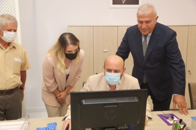 Efeler Kariyer Merkezi, 3 Ayda 8 Kisiye Is Imkani Sagladi