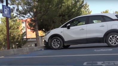 Inönü Üniversitesi'ne Elektrikli Araç Sarj Istasyonu