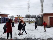 Kar Sürücülere Çile Çocuklara Nese Oldu