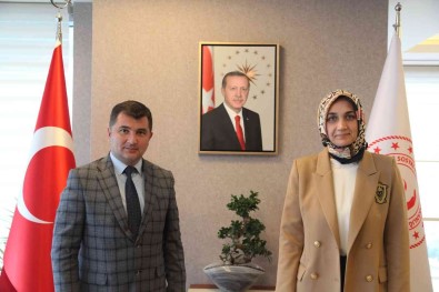 Öztürk'ten Bakan Yardimcisina Ziyaret