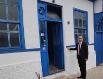 Rengarenk Boyanan Köy Evleri