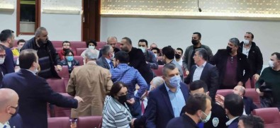 Yalova Belediyesinin CHP'li Meclis Üyelerine Sok Suçlama