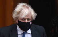 Johnson'dan Ingiltere Için Kisitlama Sinyali