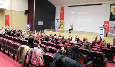 Ögretmen Akademisi Programlari Tamamlandi