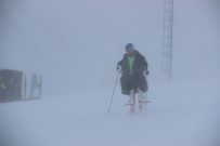 Siddetli Kar Firtinasi, Palandöken'de Kayak Yapanlara Zor Anlar Yasatti Haberi