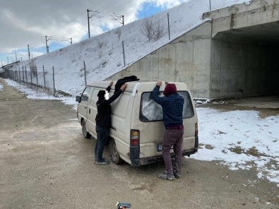 Eski Fabrikadan Hurda Malzeme Hirsizligi Yaptigi Iddia Edilen 2 Kisi Yakalandi