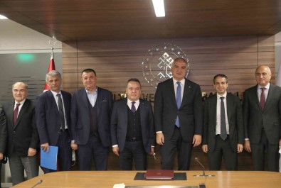 Lara-Kundu Turizm Yolu Projesi Ankara'da Masaya Yatirildi