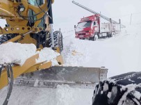 Muradiye'de 15 Yerlesim Yerinin Yolu Kapandi Haberi